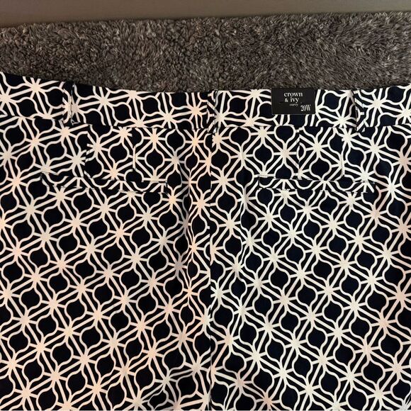 Crown & Ivy Navy and White Geometric Pants Plus, Curvy 20W - Picture 4 of 4